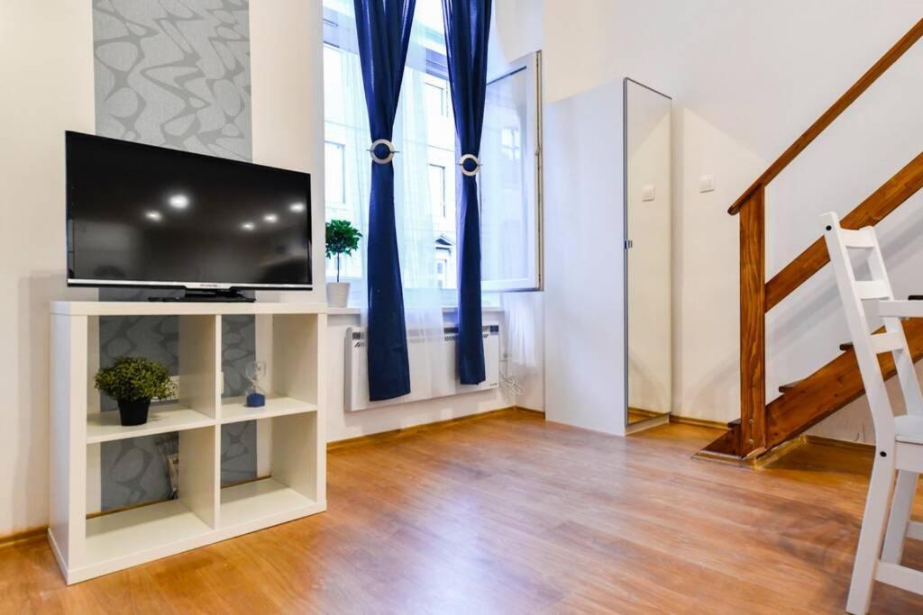 بودابست Cosy Two Bedroom Flat In Rottenbiller Str,Sky المظهر الخارجي الصورة